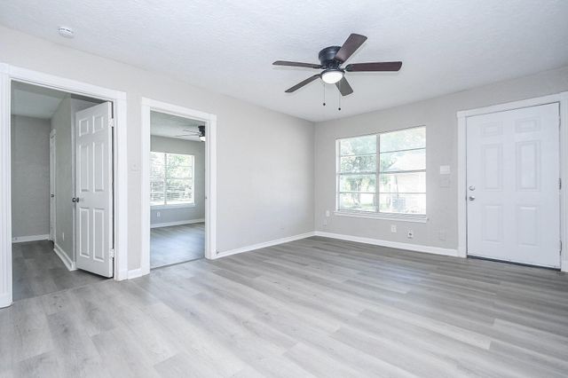 6024 Collingsworth Street 2, Houston, TX 77026