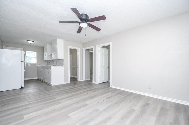 6024 Collingsworth Street 2, Houston, TX 77026