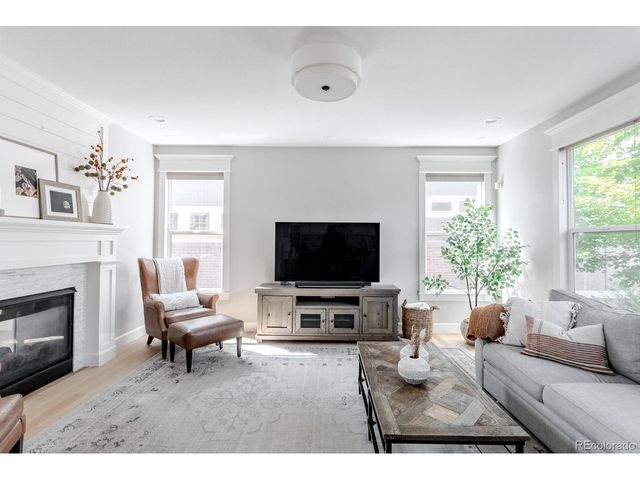 8657 Devinney St, Arvada, CO 80005