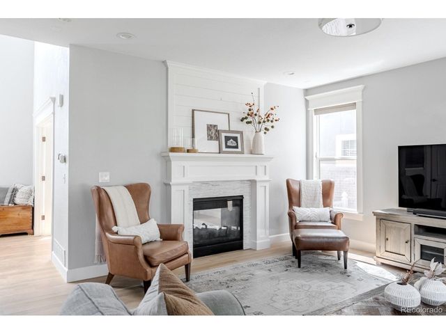 8657 Devinney St, Arvada, CO 80005