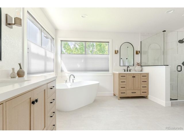 8657 Devinney St, Arvada, CO 80005
