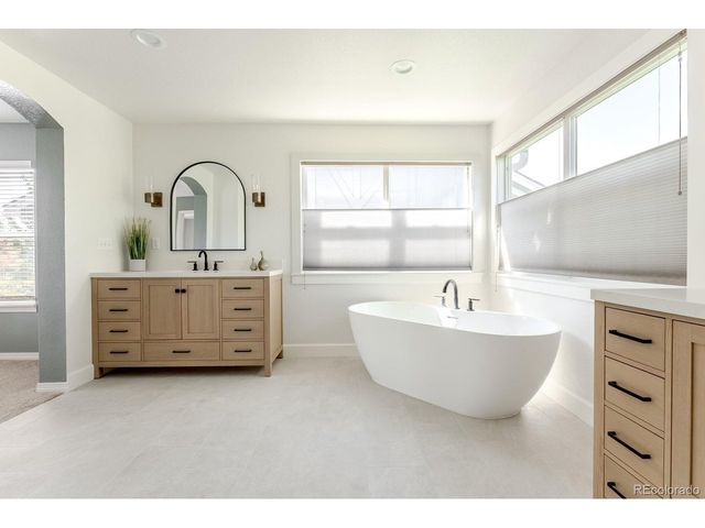 8657 Devinney St, Arvada, CO 80005