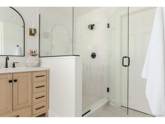 8657 Devinney St, Arvada, CO 80005