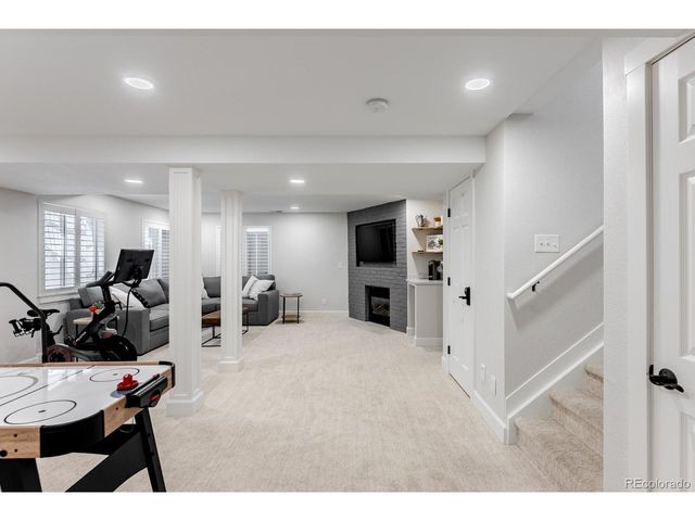 8657 Devinney St, Arvada, CO 80005