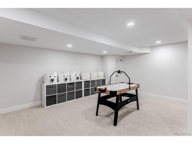 8657 Devinney St, Arvada, CO 80005