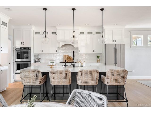 8657 Devinney St, Arvada, CO 80005