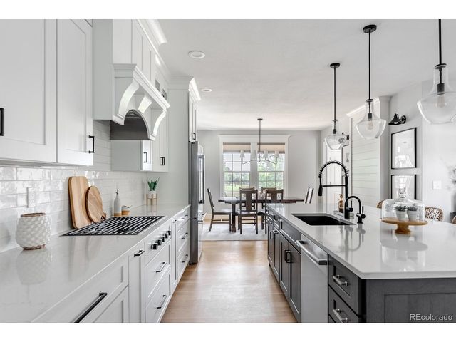 8657 Devinney St, Arvada, CO 80005