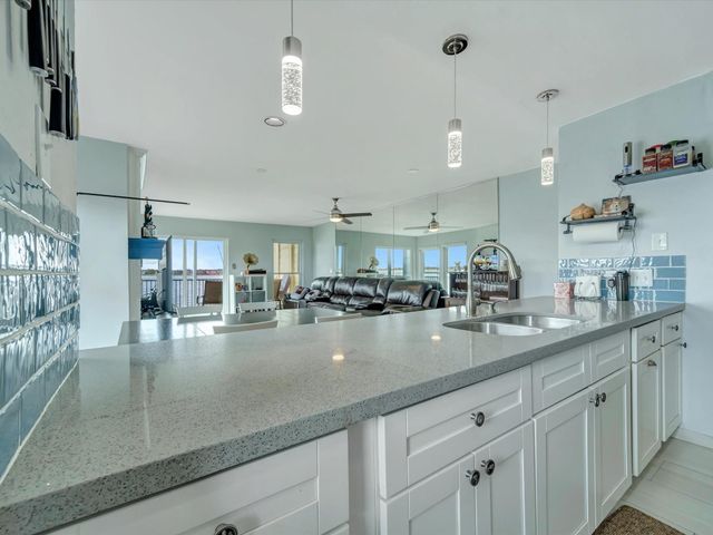 4001 Nasa Parkway 201, Seabrook, TX 77586