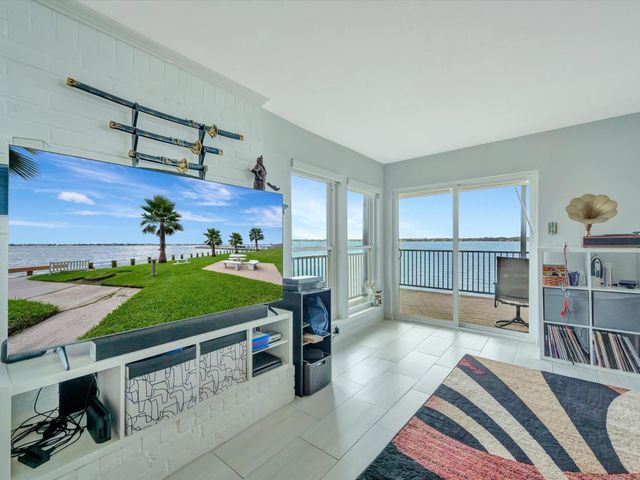 4001 Nasa Parkway 201, Seabrook, TX 77586