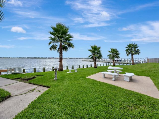 4001 Nasa Parkway 201, Seabrook, TX 77586