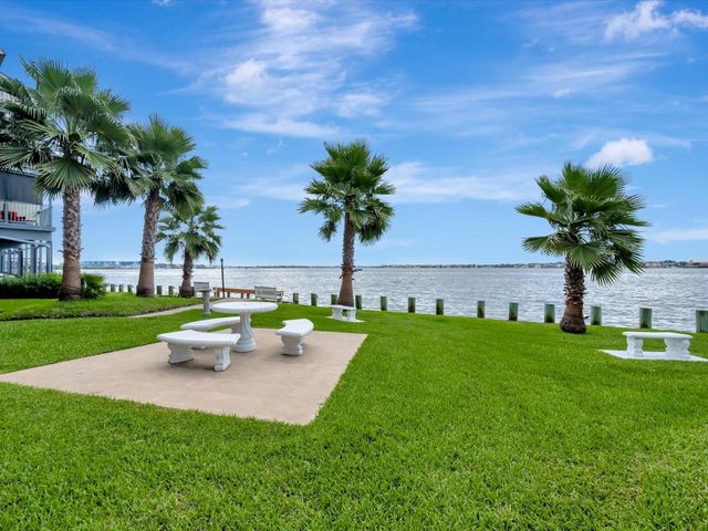4001 Nasa Parkway 201, Seabrook, TX 77586