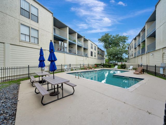 4001 Nasa Parkway 201, Seabrook, TX 77586