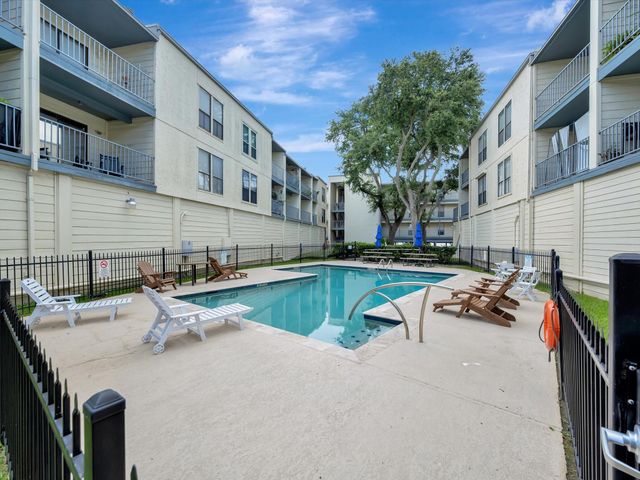 4001 Nasa Parkway 201, Seabrook, TX 77586
