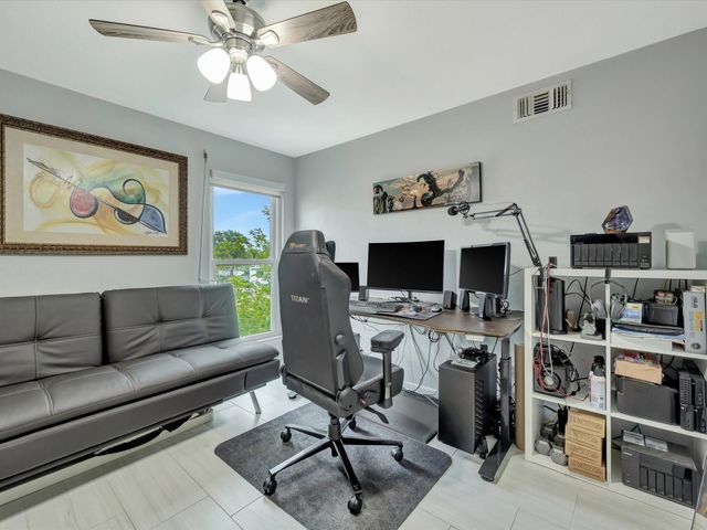 4001 Nasa Parkway 201, Seabrook, TX 77586