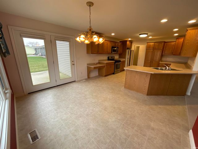 504 Meadow Lane, Ossian, IN 46777