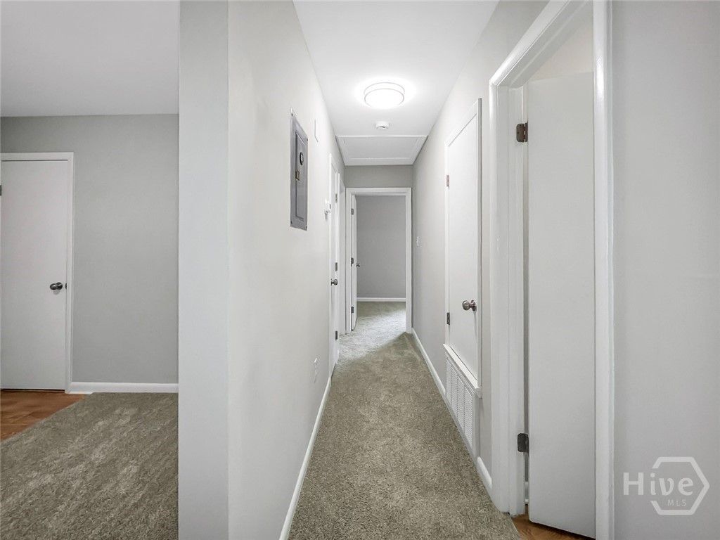Image 16 of property listing at 3911 5th Street, Savannah, GA 31408