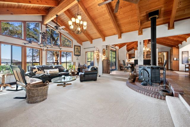 2870 Derrick Dr, Greenwood, CA 95635