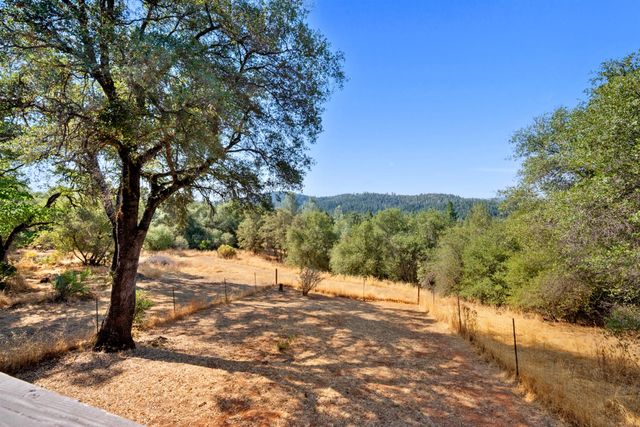 2870 Derrick Dr, Greenwood, CA 95635