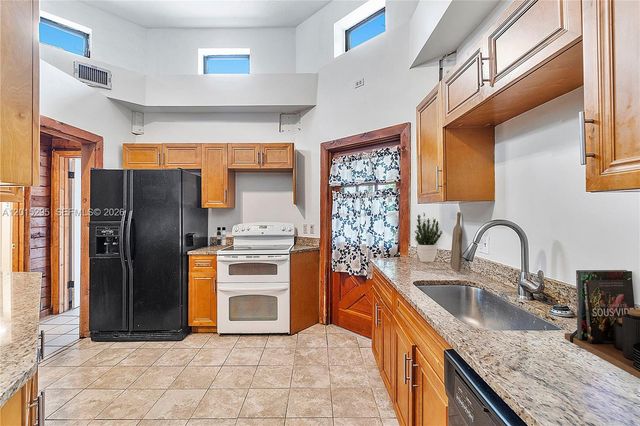 4561 NW 79th Ave, Lauderhill, FL 33351