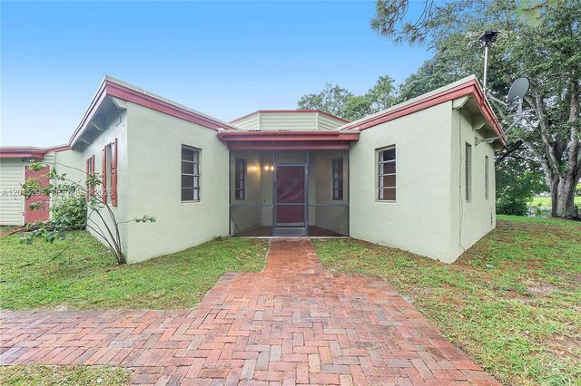 4561 NW 79th Ave, Lauderhill, FL 33351