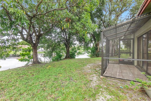 4561 NW 79th Ave, Lauderhill, FL 33351