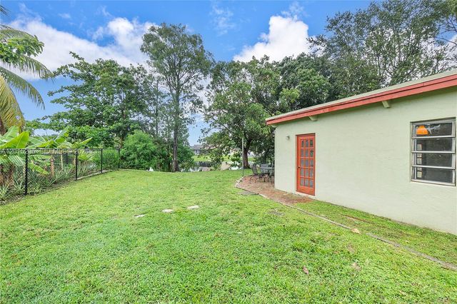 4561 NW 79th Ave, Lauderhill, FL 33351