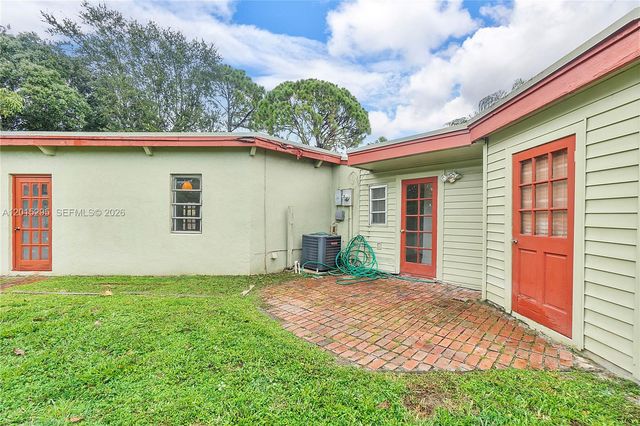 4561 NW 79th Ave, Lauderhill, FL 33351