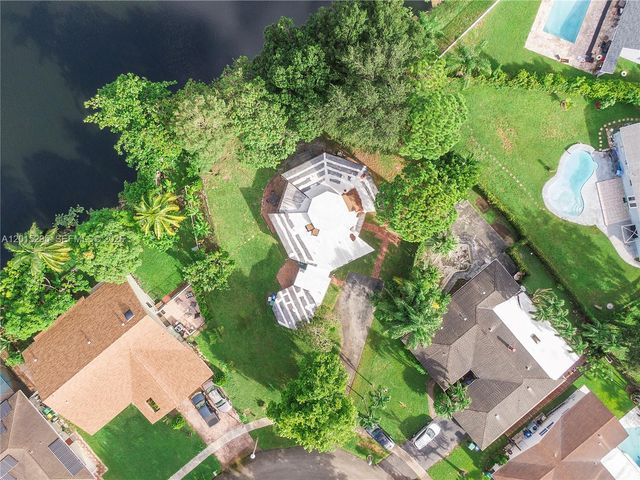 4561 NW 79th Ave, Lauderhill, FL 33351