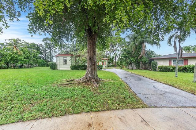 4561 NW 79th Ave, Lauderhill, FL 33351