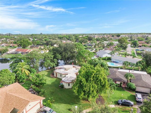 4561 NW 79th Ave, Lauderhill, FL 33351