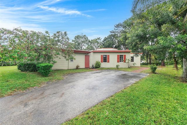 4561 NW 79th Ave, Lauderhill, FL 33351