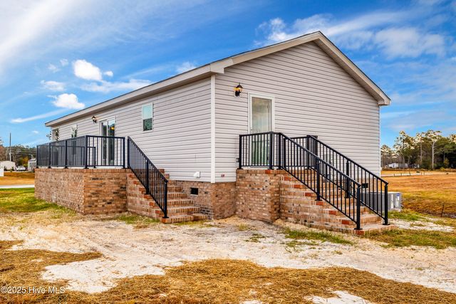 936 Willow Place SW, Calabash, NC 28467