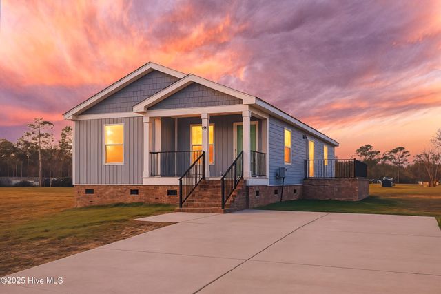 936 Willow Place SW, Calabash, NC 28467