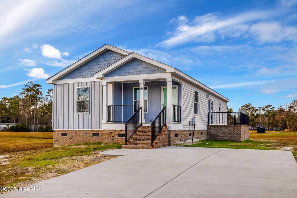936 Willow Place SW, Calabash, NC 28467