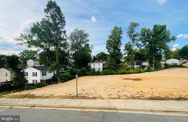 303 ELMLEAF AVE, Capitol Heights, MD 20743