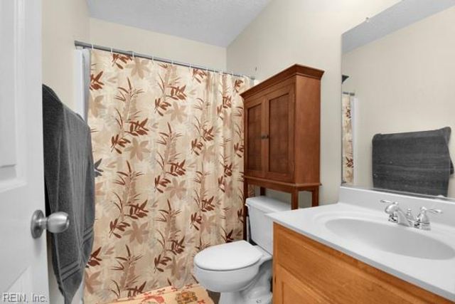 737 Michelle DR, Newport News, VA 23601