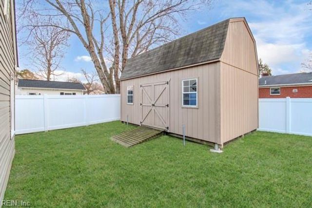 737 Michelle DR, Newport News, VA 23601