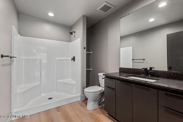 1919 E FRONT AVE, Coeur D'alene, ID 83814