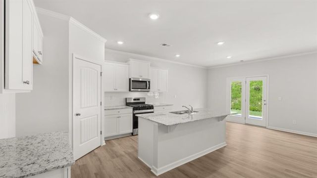 117 Crooked Lake Park, Villa Rica, GA 30180