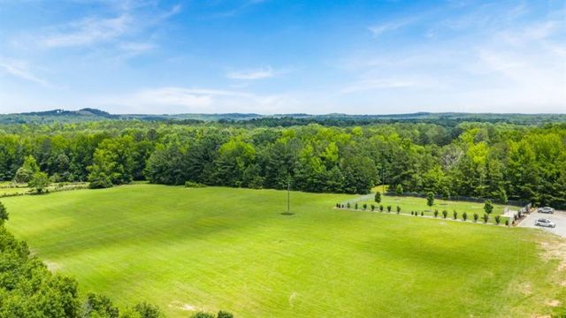 117 Crooked Lake Park, Villa Rica, GA 30180