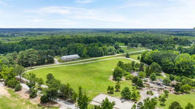 117 Crooked Lake Park, Villa Rica, GA 30180