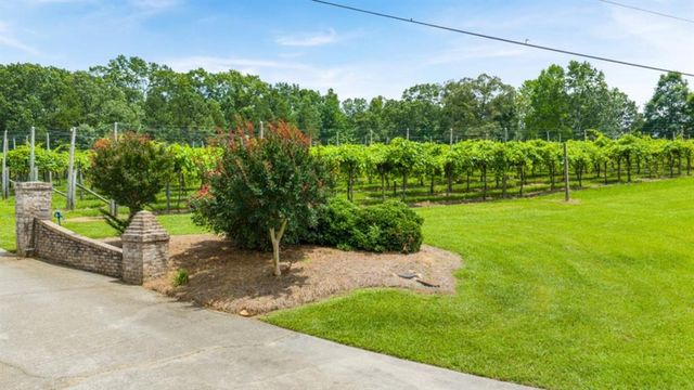 117 Crooked Lake Park, Villa Rica, GA 30180