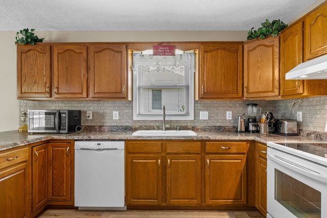 1230 Bark Ridge Circle, Hopkinsville, KY 42240