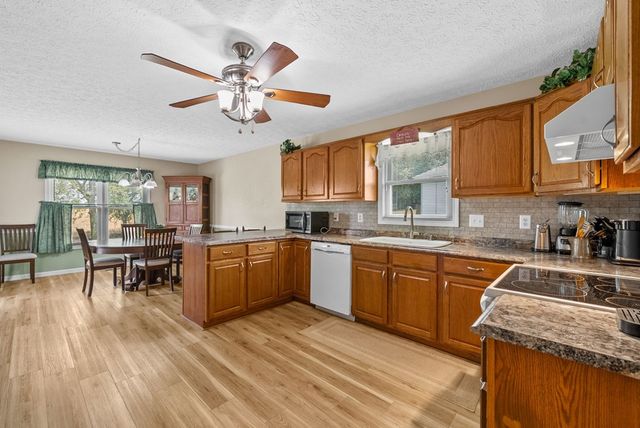 1230 Bark Ridge Circle, Hopkinsville, KY 42240