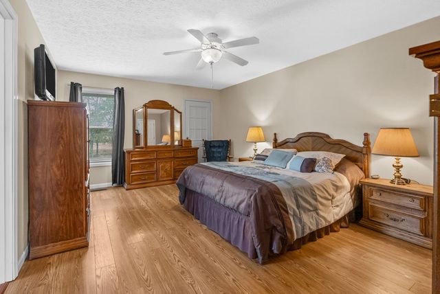 1230 Bark Ridge Circle, Hopkinsville, KY 42240