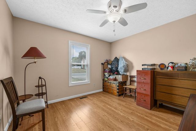 1230 Bark Ridge Circle, Hopkinsville, KY 42240