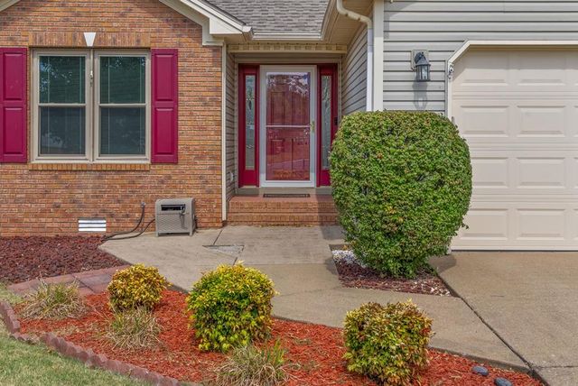 1230 Bark Ridge Circle, Hopkinsville, KY 42240