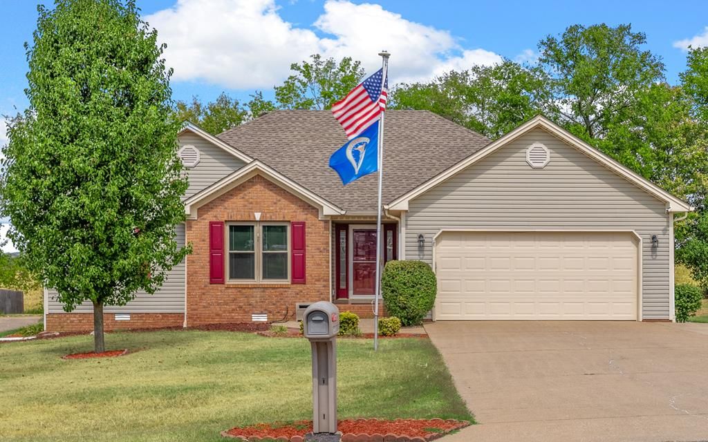 1230 Bark Ridge Circle, Hopkinsville, KY 42240