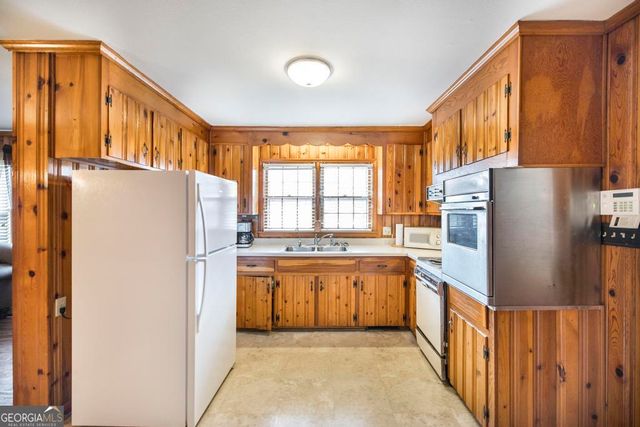 2925 Malvern Hill Drive, Macon, GA 31204