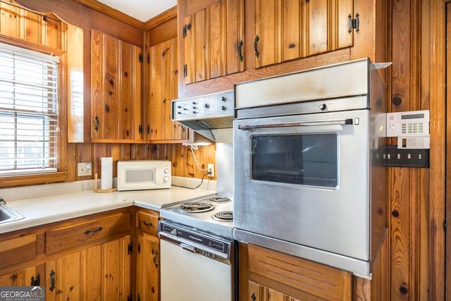 2925 Malvern Hill Drive, Macon, GA 31204